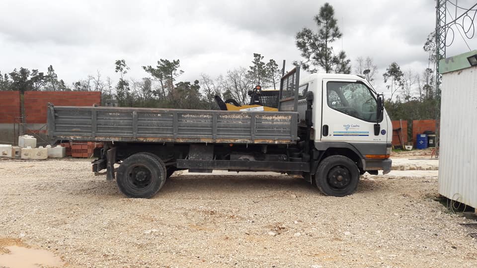 Desentupimentos e Fossas-Desentupimentos Vitor Coelho / Goldasfalto Zona Oeste